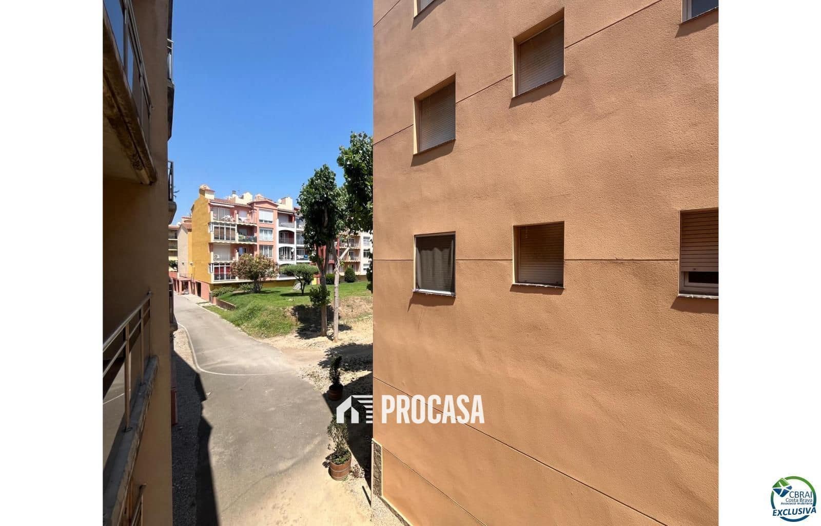 2 slaapkamer Flat te koop in Empuriabrava met garage - € 365.000 (Ref: 9072031)