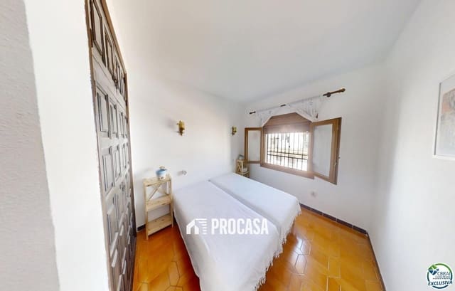 2 soverom Leilighet til salgs i Empuriabrava, Castelló d'Empúries med svømmebasseng garasje - € 220 000 (Ref: 9072869)