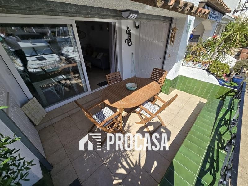 3 sypialnia Willa na sprzedaż w Empuriabrava z garażem - 495 000 € (Ref: 9074021)