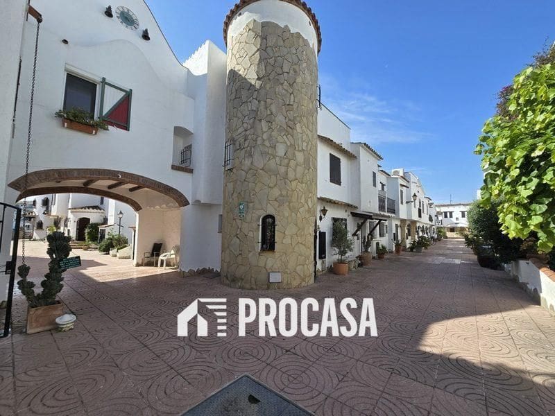 3 sypialnia Willa na sprzedaż w Empuriabrava z garażem - 495 000 € (Ref: 9074021)