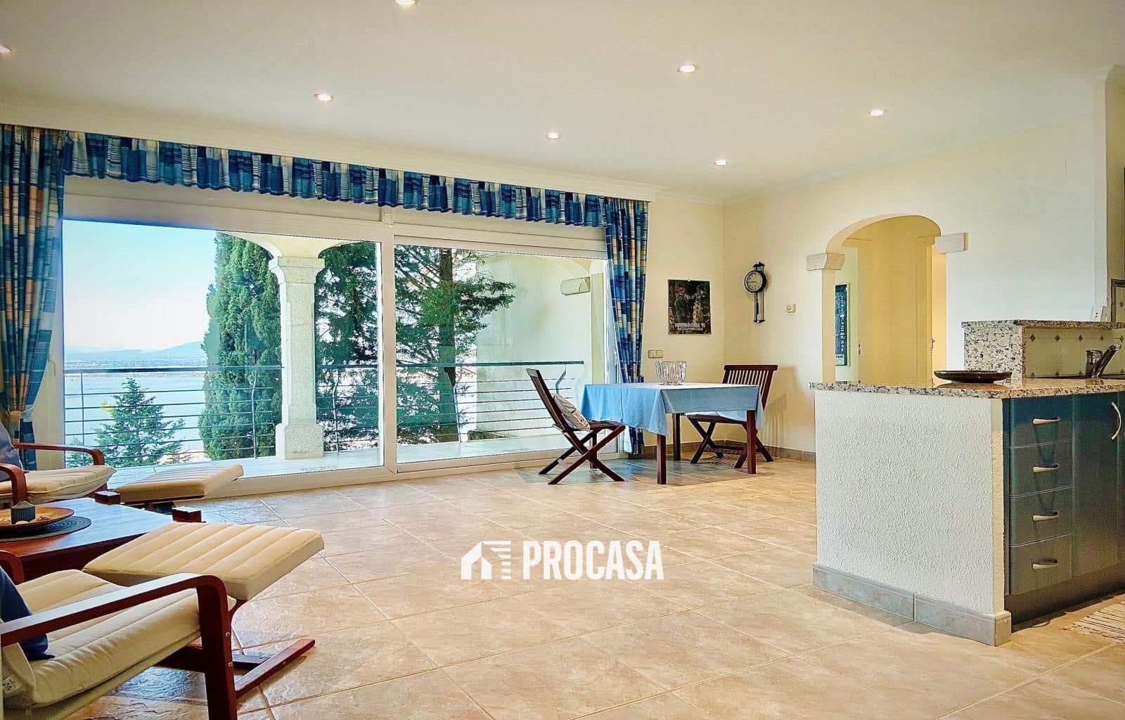 3 soveværelse Villa til salg i Roses med swimmingpool garage - € 1.357.000 (Ref: 9075495)