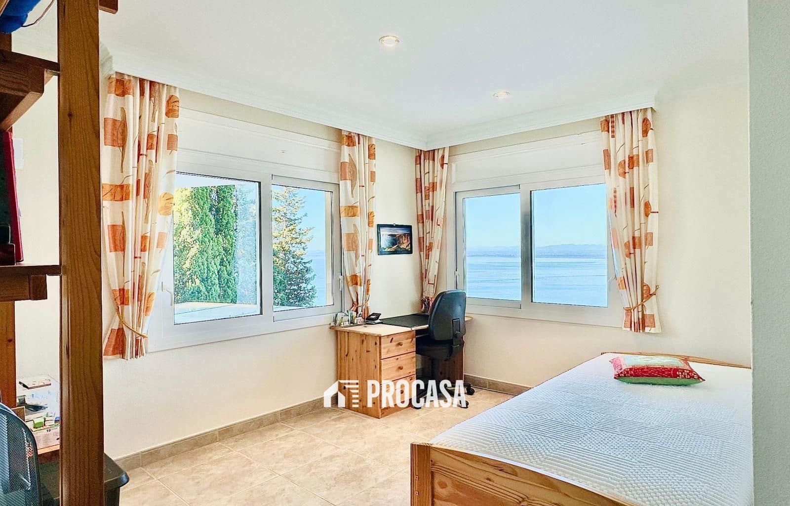 3 soveværelse Villa til salg i Roses med swimmingpool garage - € 1.357.000 (Ref: 9075495)