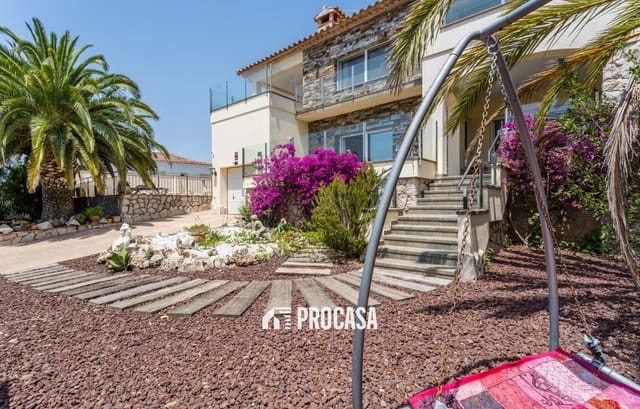 5 soverom Villa til salgs i El Mas Fumats, Roses med svømmebasseng garasje - € 749 000 (Ref: 9096998)