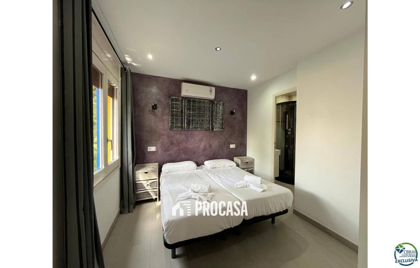 Chalet de 4 habitaciones en Empuriabrava en venta con piscina garaje - 549.000 € (Ref: 9101283)