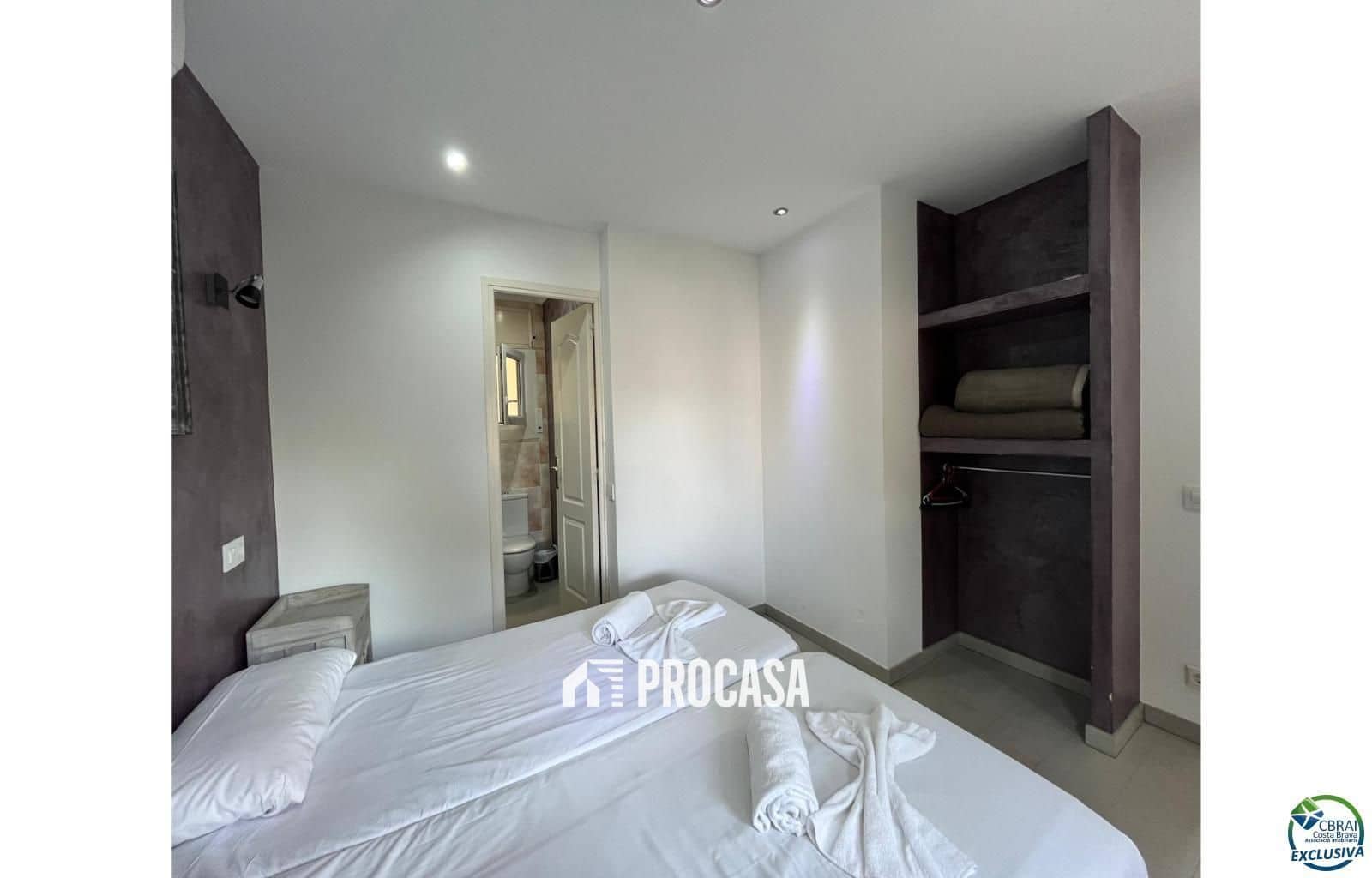 Chalet de 4 habitaciones en Empuriabrava en venta con piscina garaje - 549.000 € (Ref: 9101283)