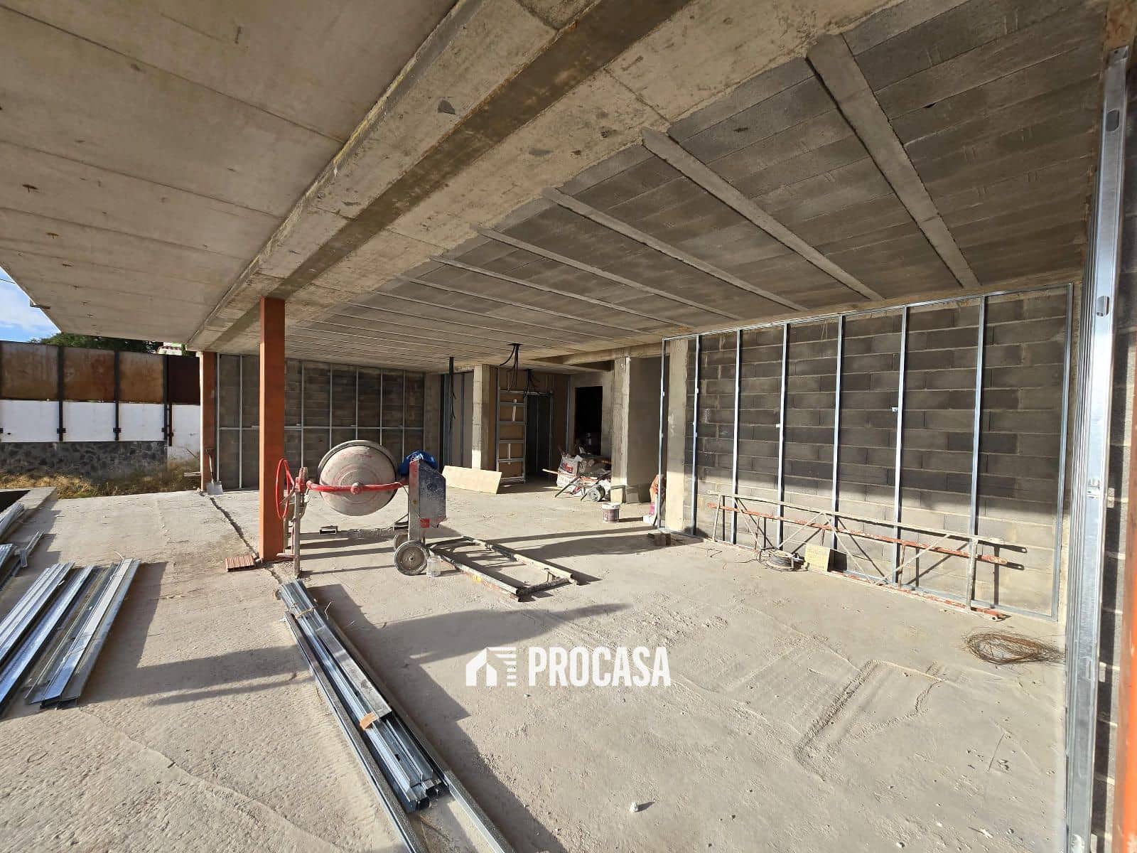 Willa na sprzedaż w Roses z basenem garażem - 1 590 000 € (Ref: 9101285)