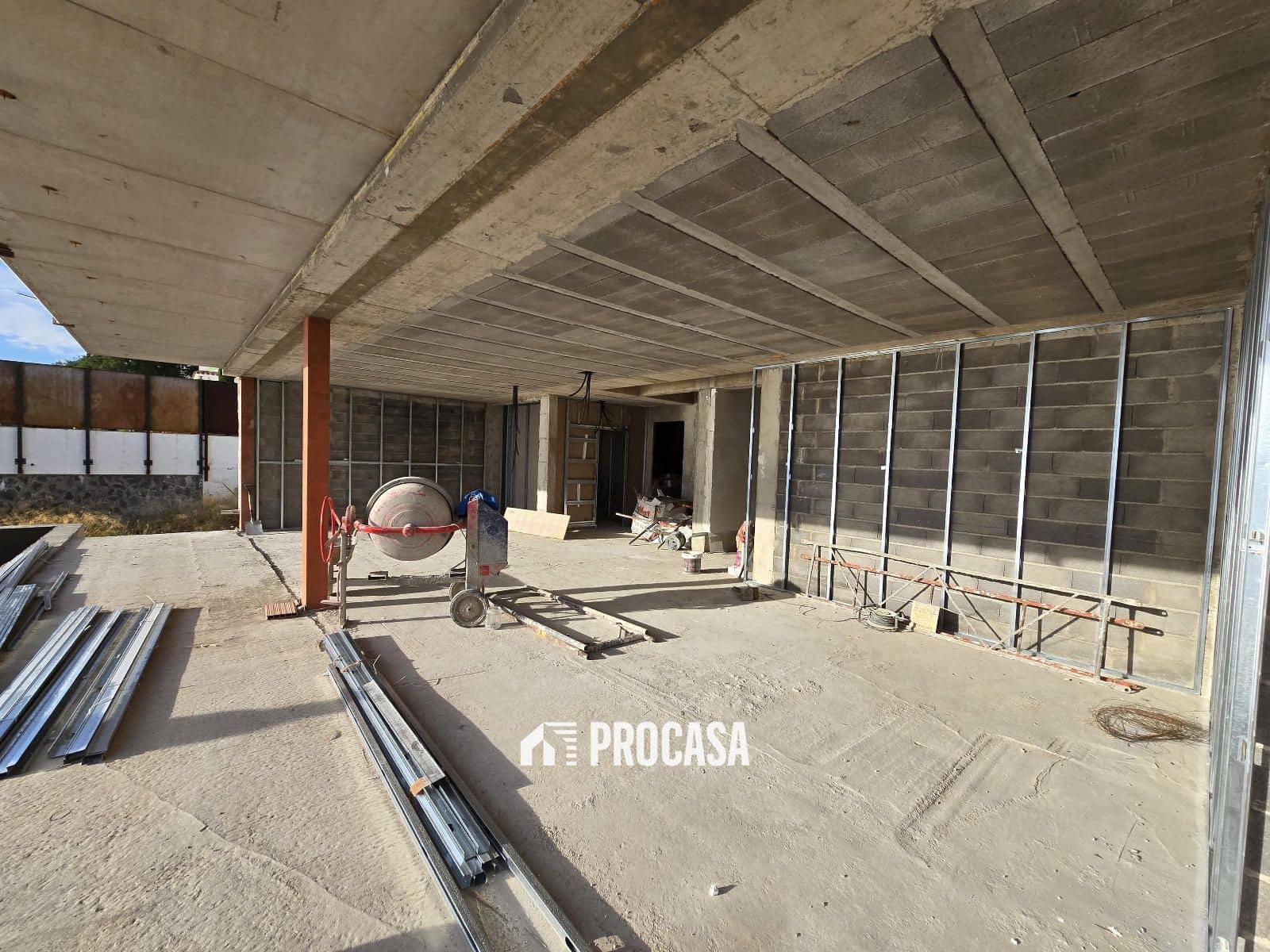 Willa na sprzedaż w Roses z basenem garażem - 1 590 000 € (Ref: 9101285)