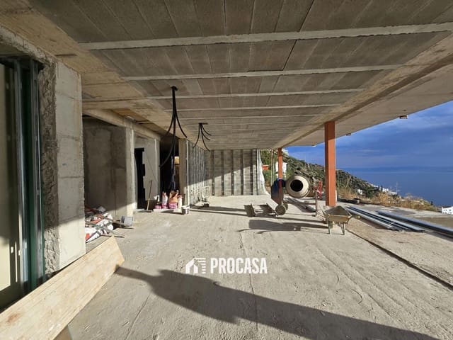 Willa na sprzedaż w Roses z basenem garażem - 1 590 000 € (Ref: 9101285)