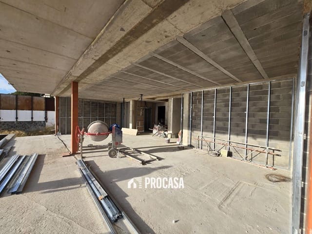 Willa na sprzedaż w Roses z basenem garażem - 1 590 000 € (Ref: 9101285)