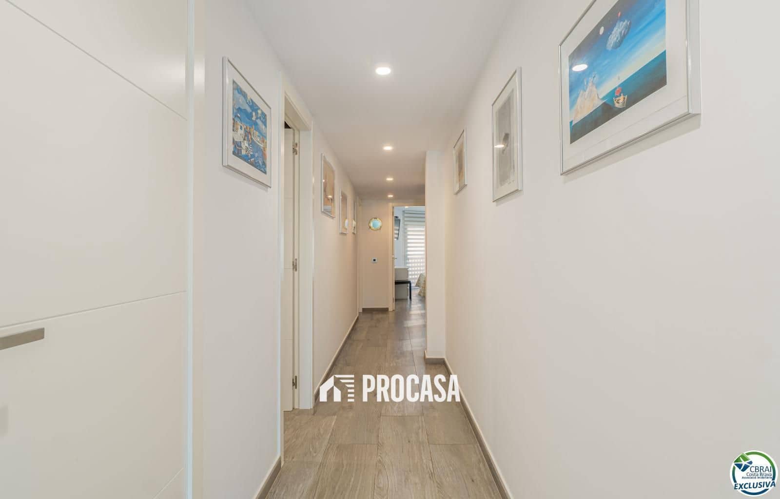 2 soverom Leilighet til salgs i Roses med garasje - € 600 000 (Ref: 9103155)