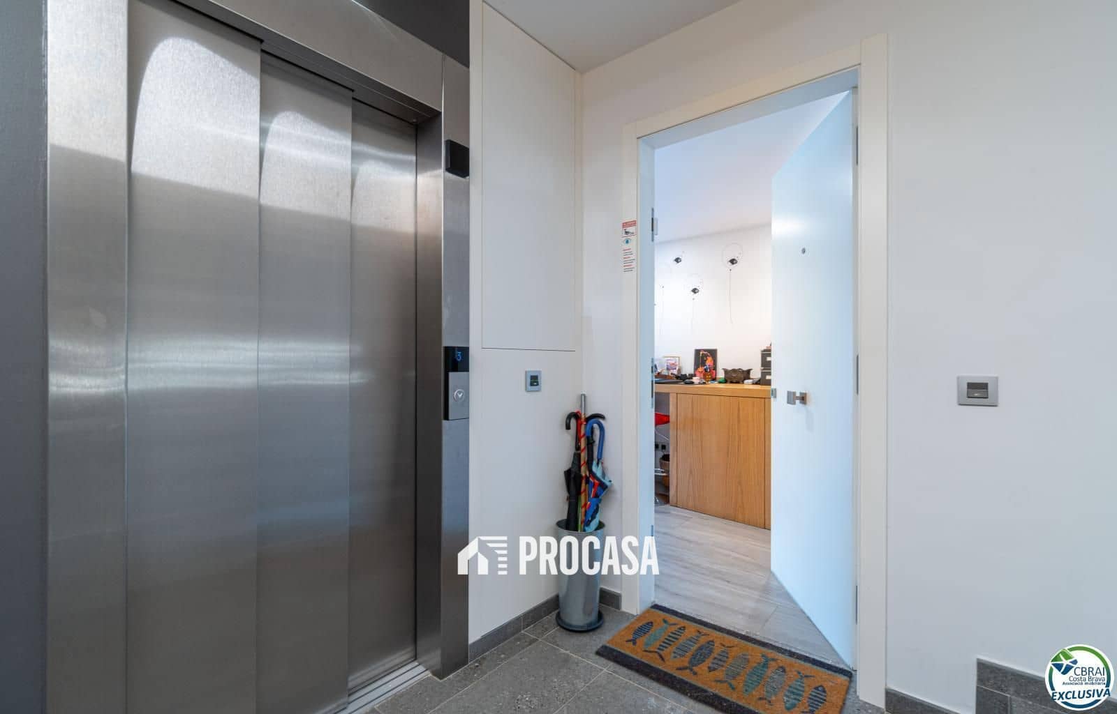 2 soverom Leilighet til salgs i Roses med garasje - € 600 000 (Ref: 9103155)