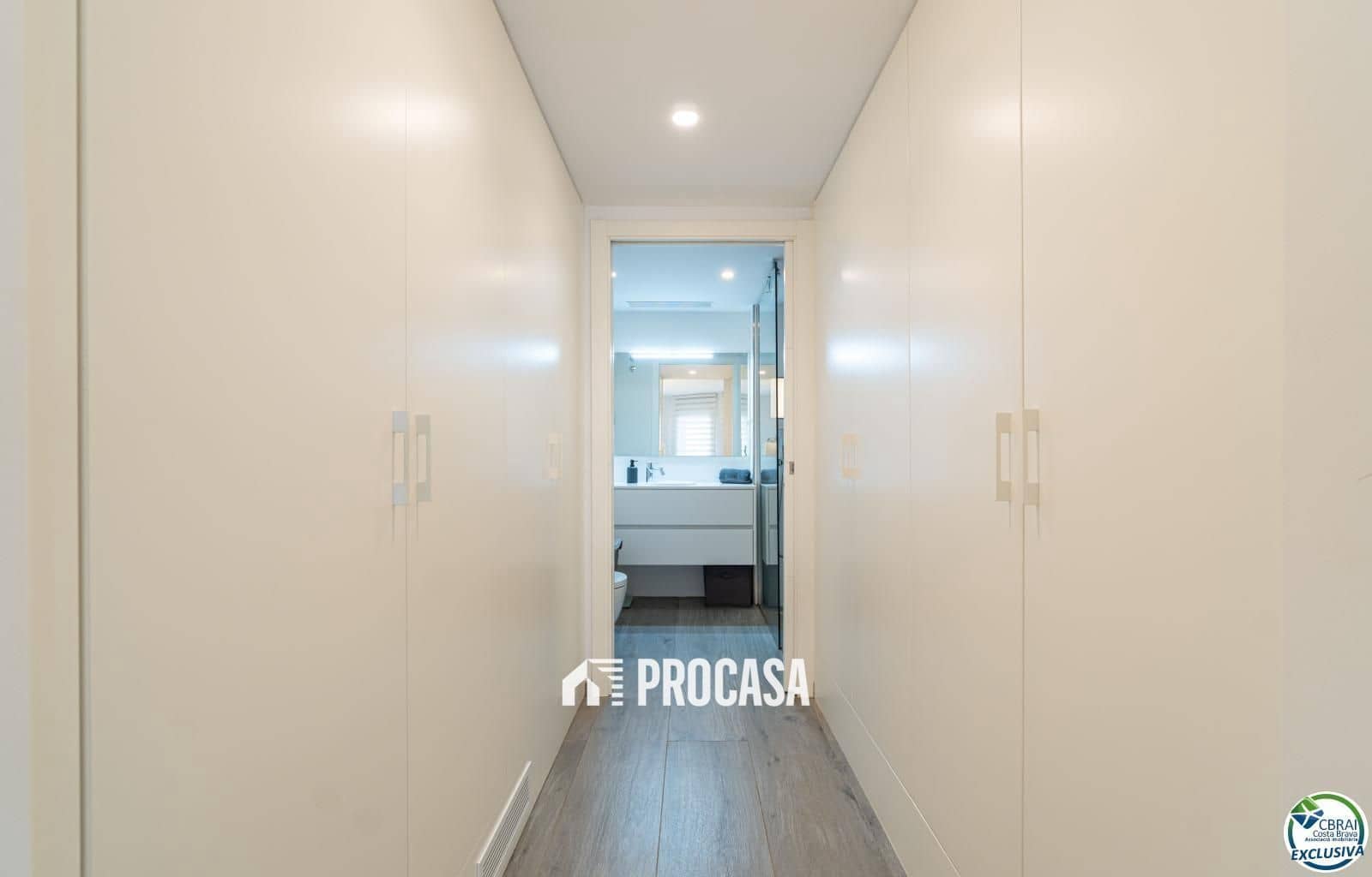 2 soverom Leilighet til salgs i Roses med garasje - € 600 000 (Ref: 9103155)