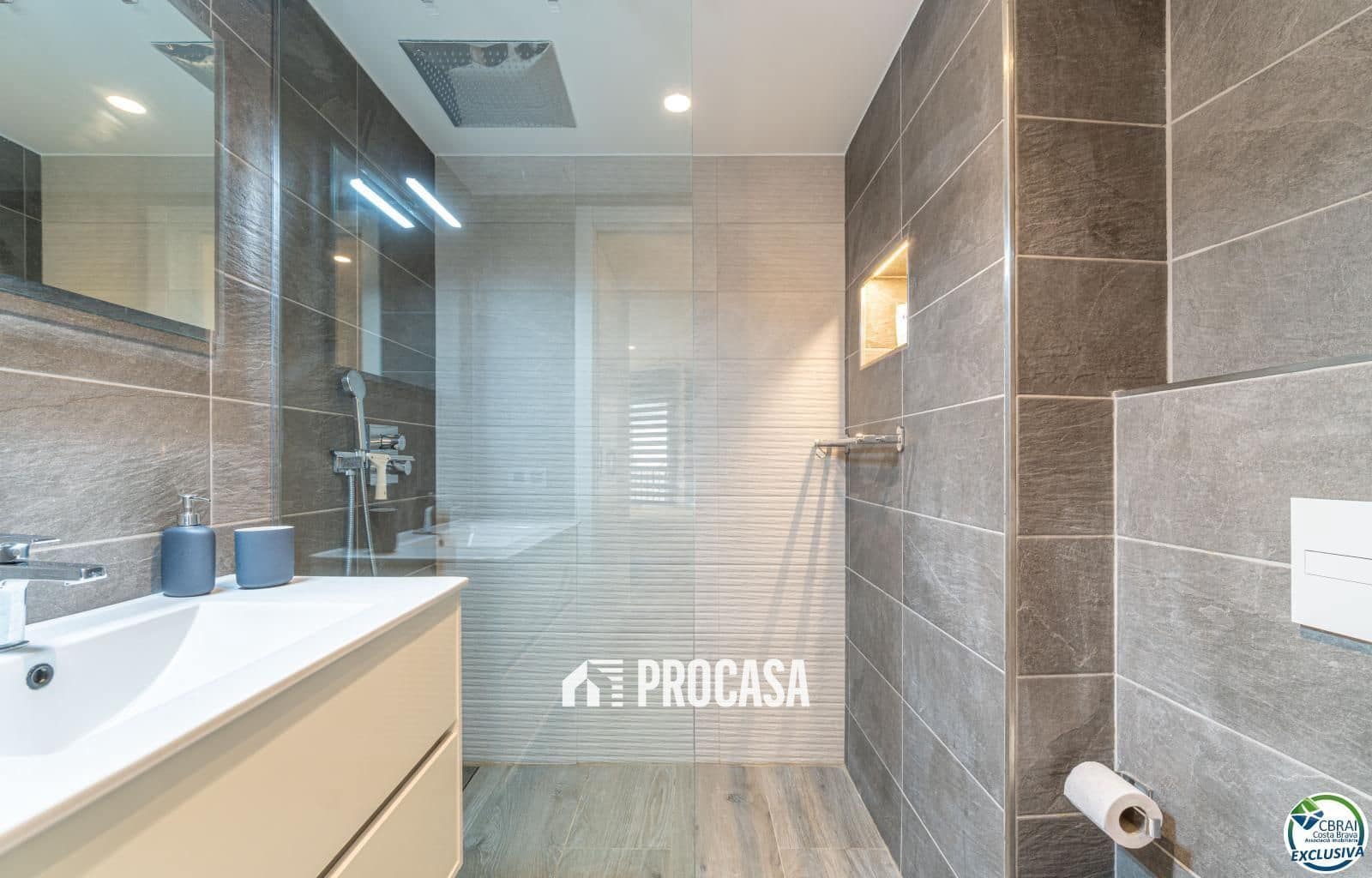 2 soverom Leilighet til salgs i Roses med garasje - € 600 000 (Ref: 9103155)