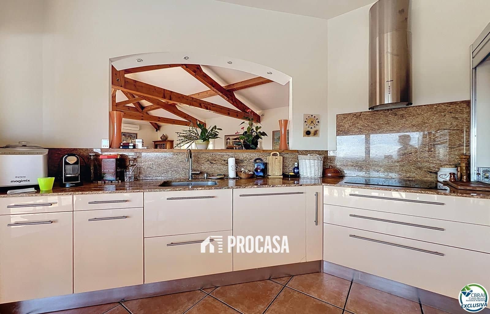 5 soveværelse Villa til salg i Pau med swimmingpool garage - € 899.000 (Ref: 9103689)