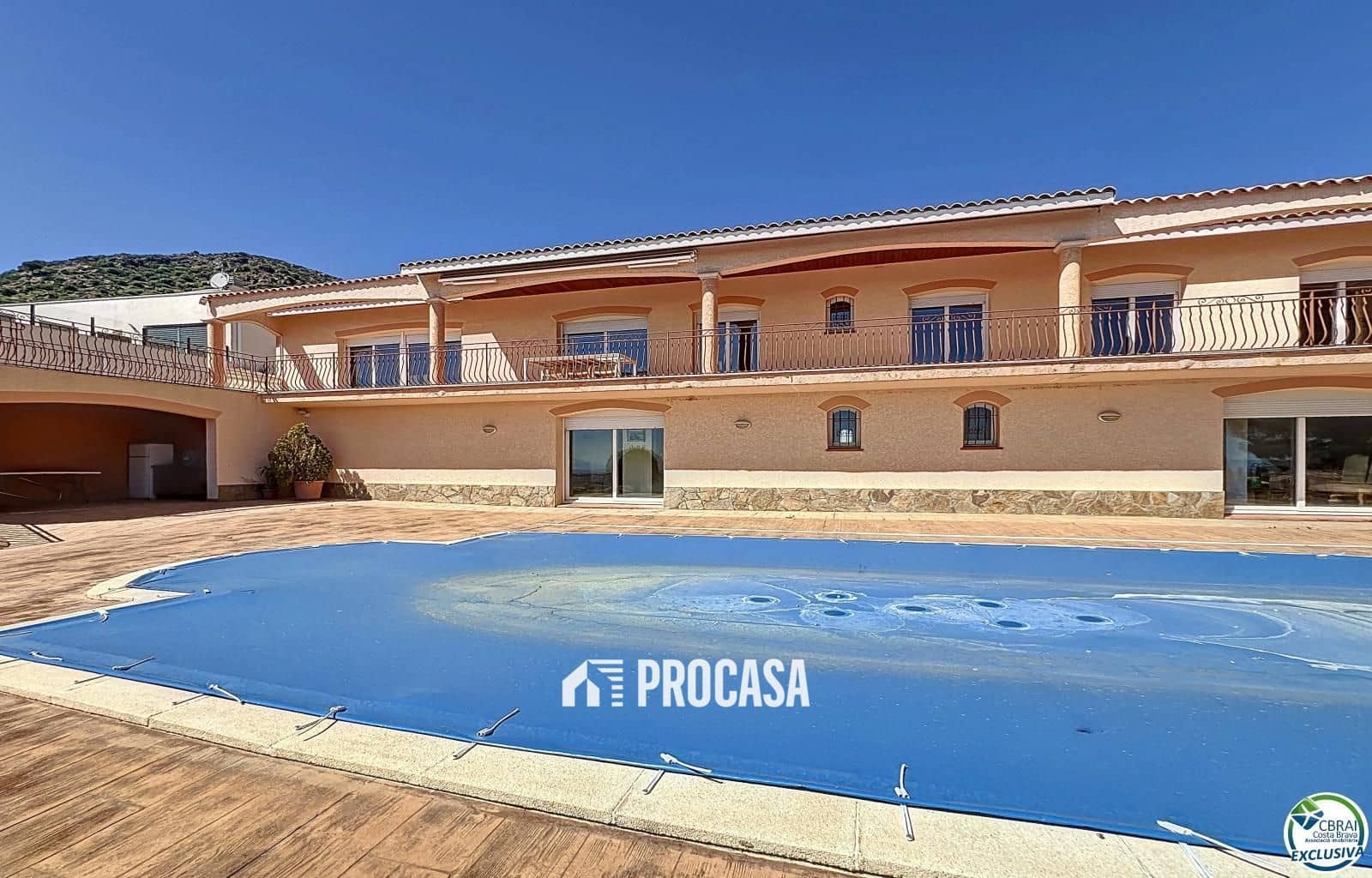 5 soveværelse Villa til salg i Pau med swimmingpool garage - € 899.000 (Ref: 9103689)