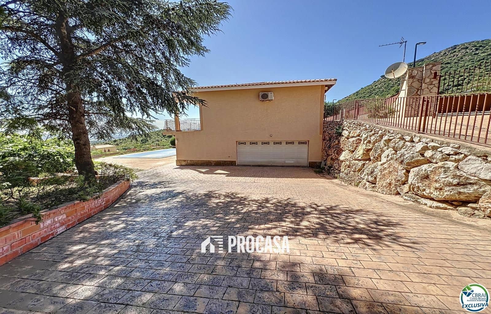 5 soveværelse Villa til salg i Pau med swimmingpool garage - € 899.000 (Ref: 9103689)