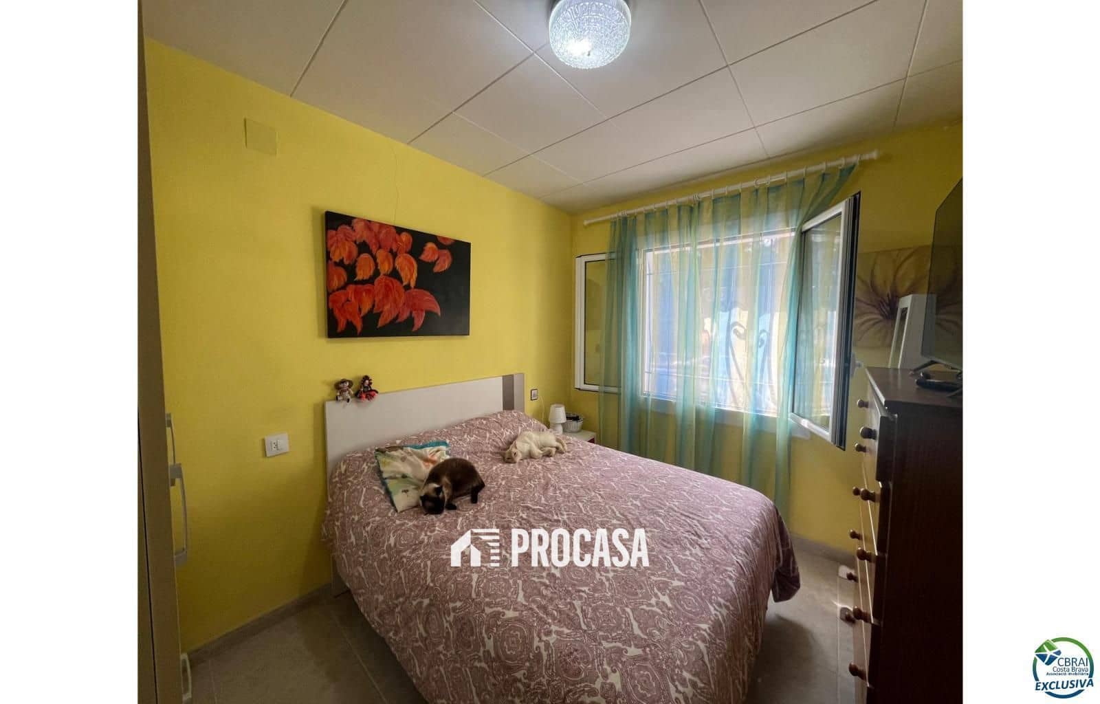 3 makuuhuone Huvila myytävänä paikassa Roses mukana 
autotalli - 340 000 € (Ref: 9109327)