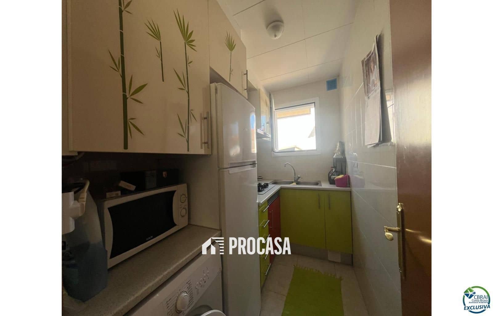 3 makuuhuone Huvila myytävänä paikassa Roses mukana 
autotalli - 340 000 € (Ref: 9109327)