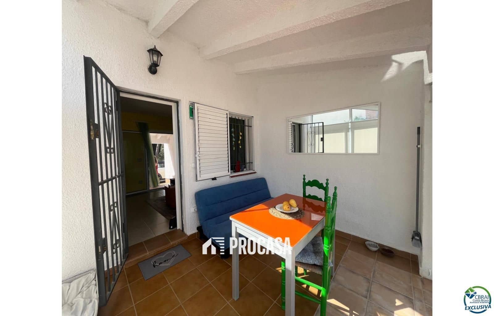 3 makuuhuone Huvila myytävänä paikassa Roses mukana 
autotalli - 340 000 € (Ref: 9109327)