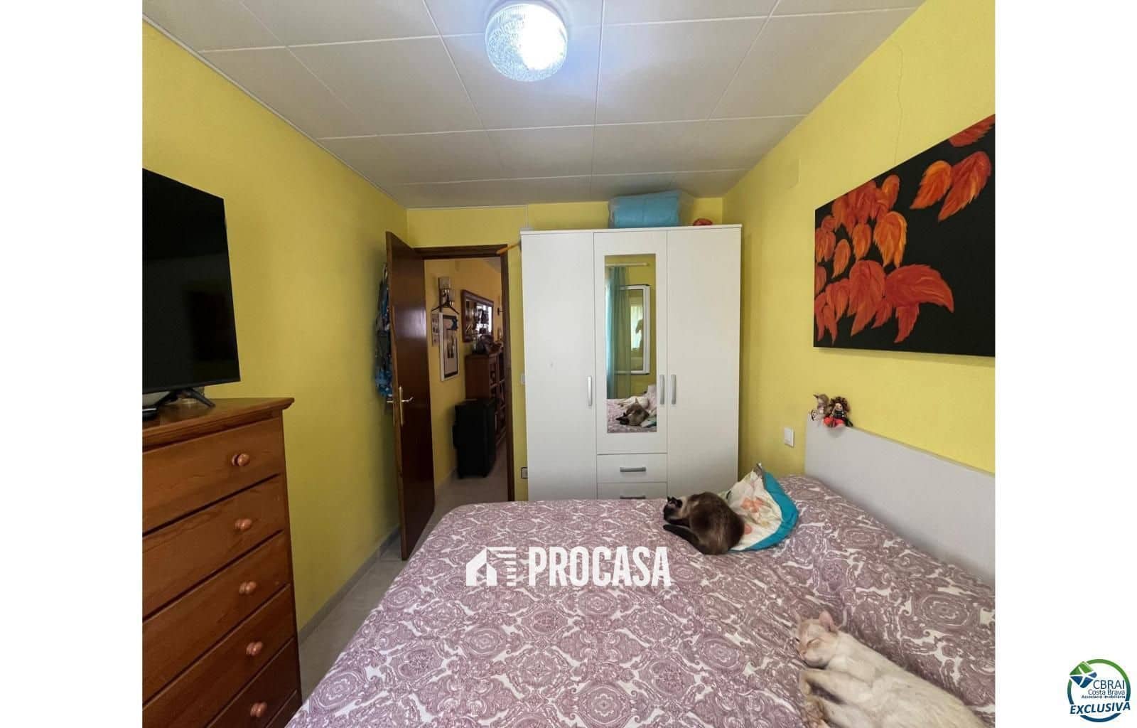 3 makuuhuone Huvila myytävänä paikassa Roses mukana 
autotalli - 340 000 € (Ref: 9109327)