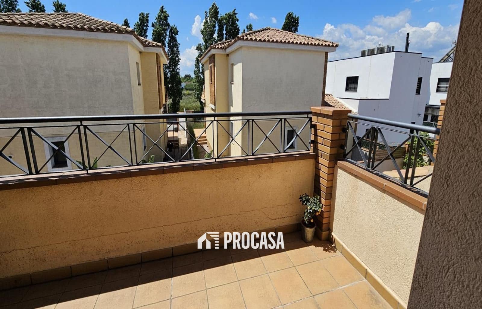 4 chambre Villa/Maison à vendre à Empuriabrava avec piscine - 490 000 € (Ref: 9110827)