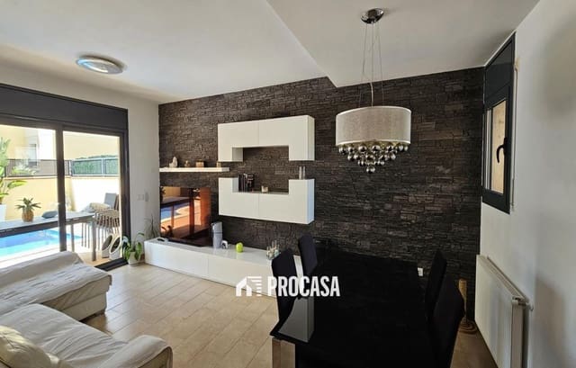 4 soveværelse Villa til salg i Empuriabrava, Castelló d'Empúries med swimmingpool - € 490.000 (Ref: 9110827)