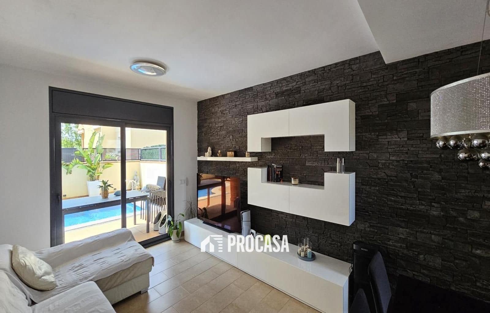 4 chambre Villa/Maison à vendre à Empuriabrava avec piscine - 490 000 € (Ref: 9110827)