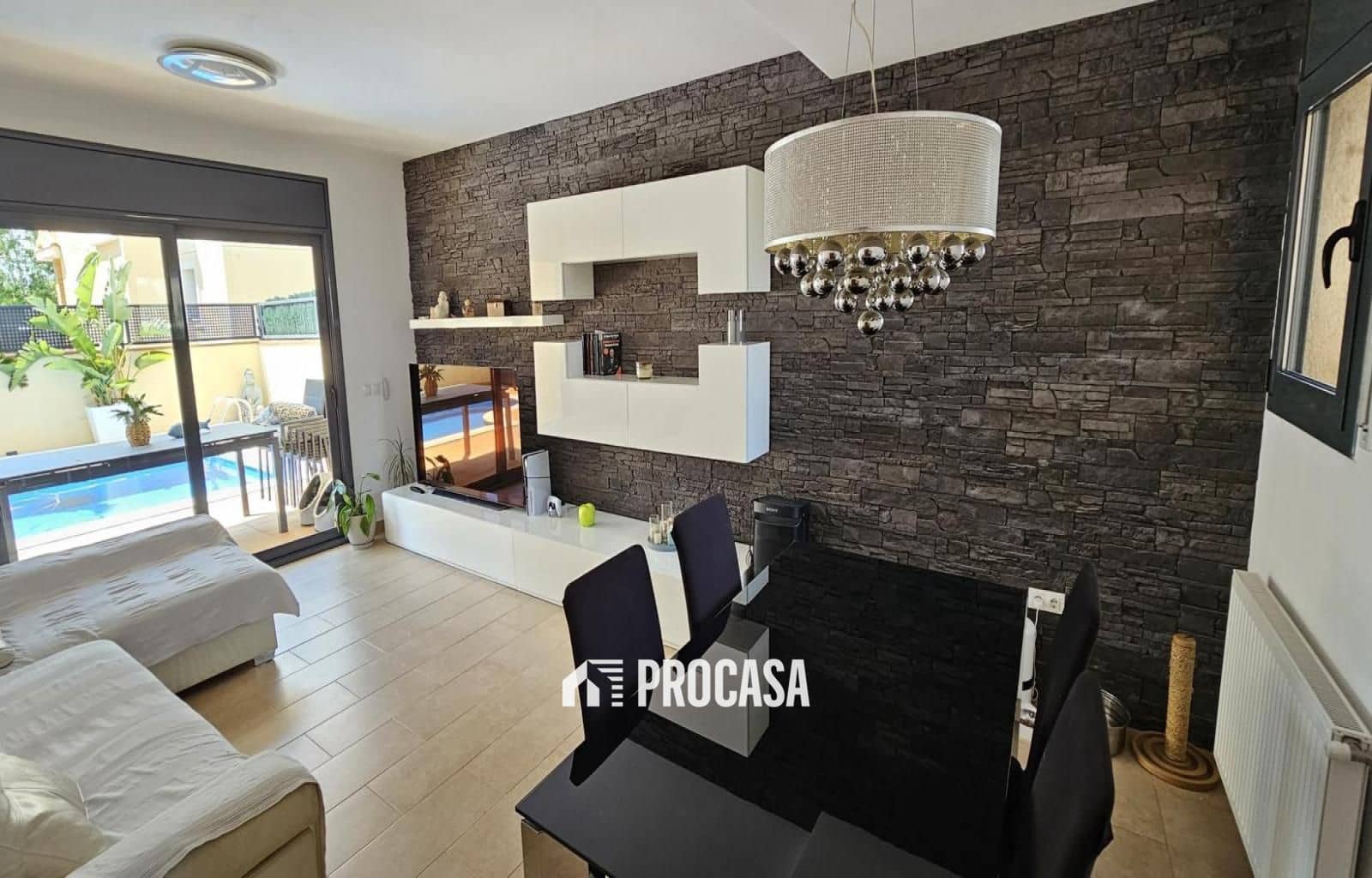 4 chambre Villa/Maison à vendre à Empuriabrava avec piscine - 490 000 € (Ref: 9110827)