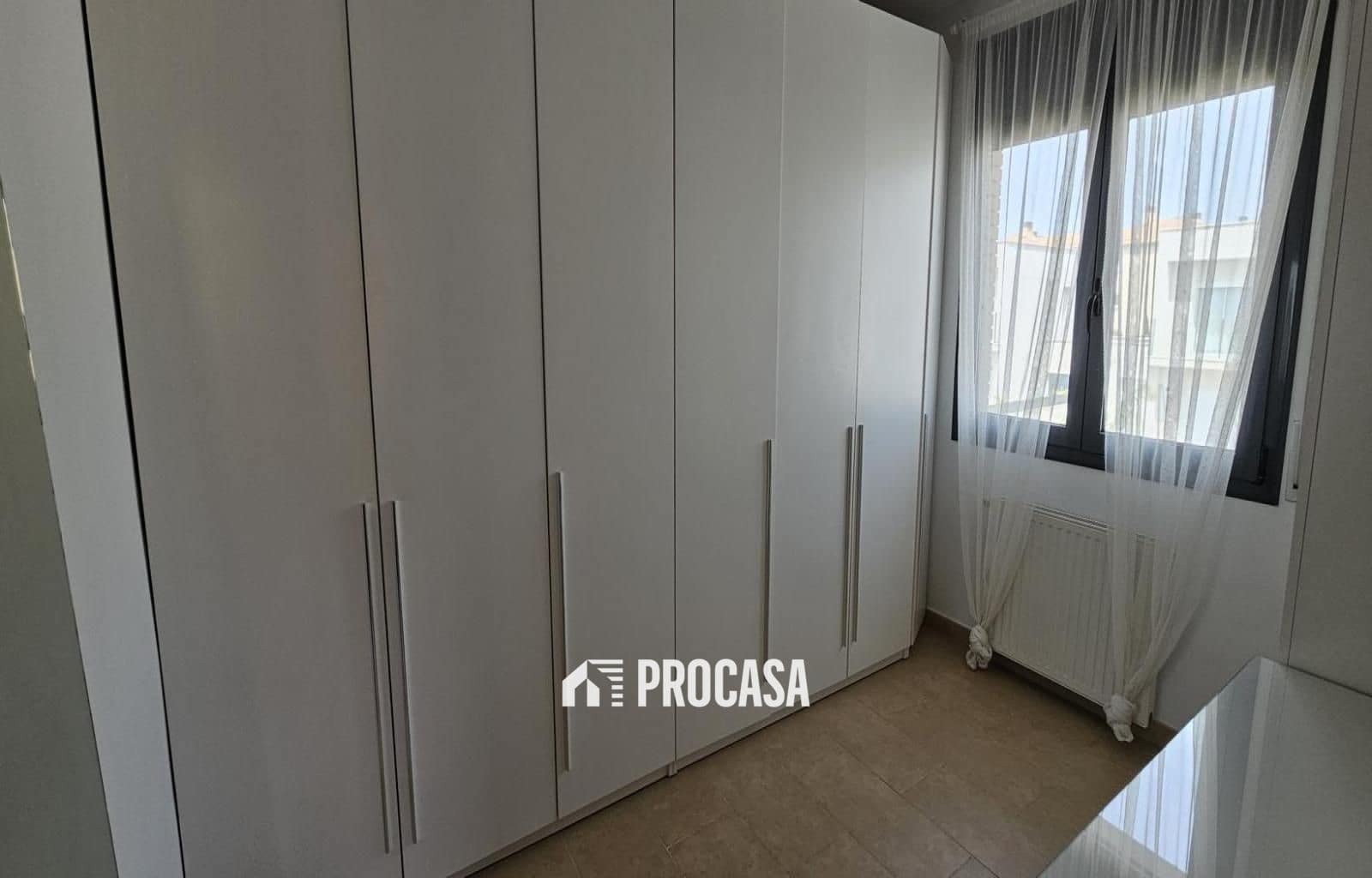 4 chambre Villa/Maison à vendre à Empuriabrava avec piscine - 490 000 € (Ref: 9110827)