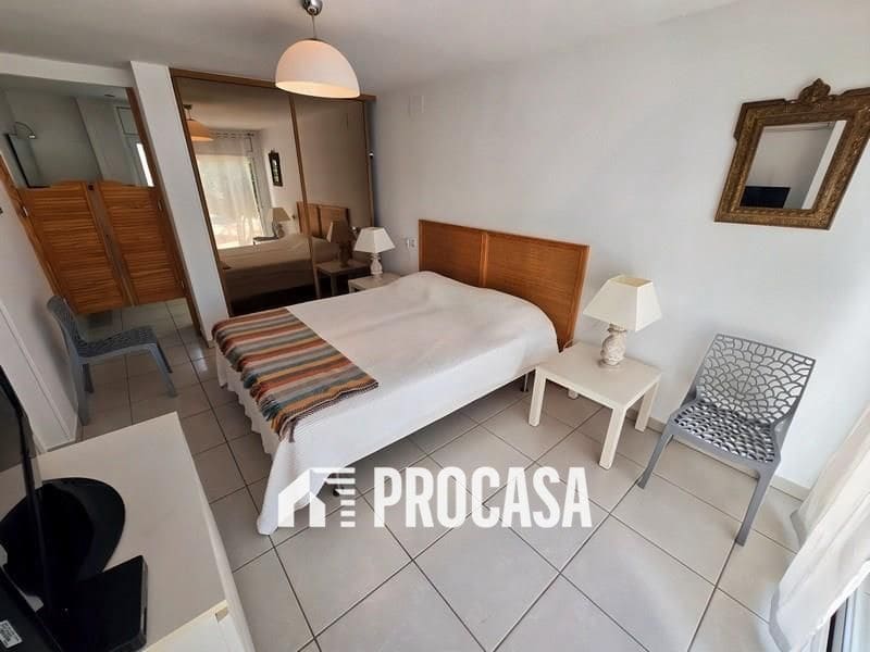 Chalet de 4 habitaciones en Empuriabrava en venta con piscina garaje - 595.000 € (Ref: 9113208)