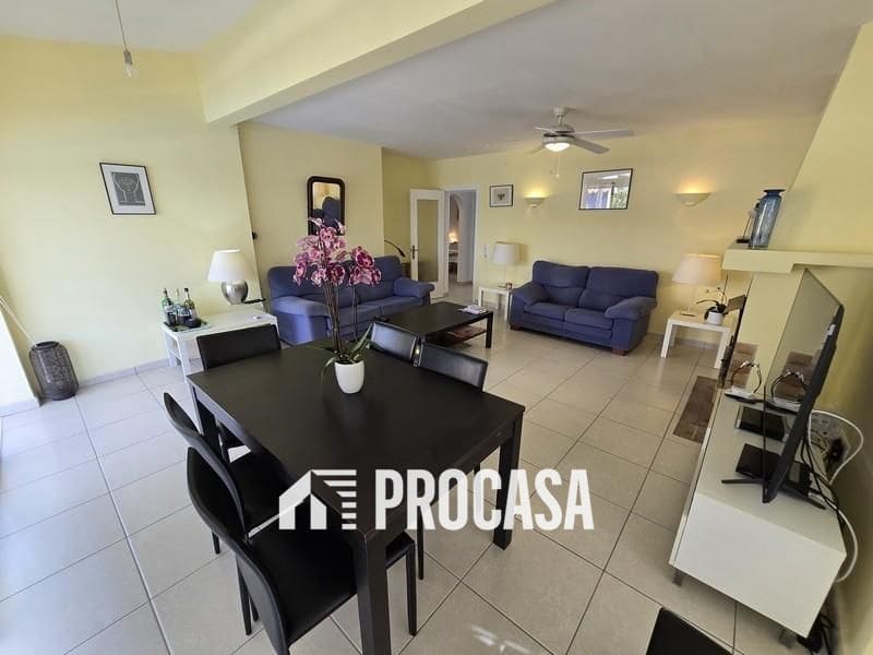 Chalet de 4 habitaciones en Empuriabrava en venta con piscina garaje - 595.000 € (Ref: 9113208)