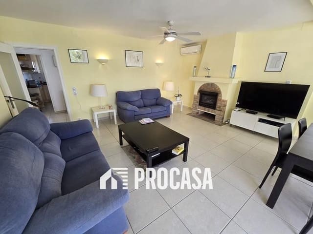 Chalet de 4 habitaciones en Empuriabrava, Castelló d'Empúries en venta con piscina garaje - 595.000 € (Ref: 9113208)