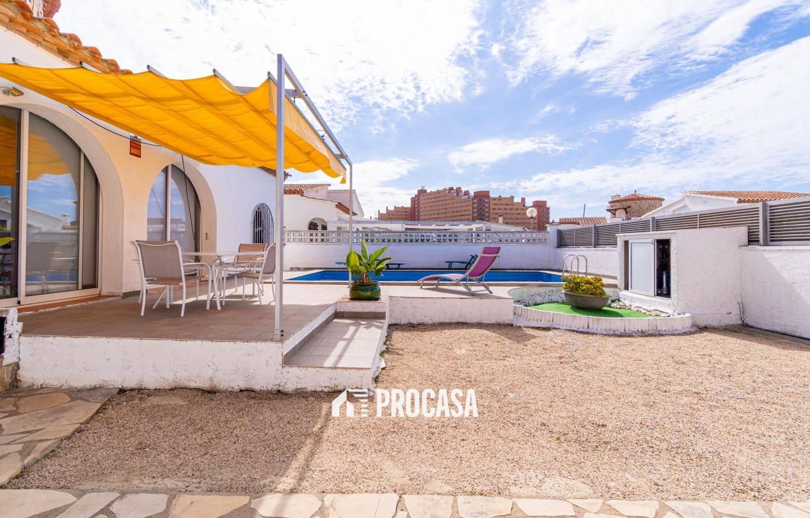 2 soverom Villa til salgs i Santa Margarida med svømmebasseng garasje - € 370 000 (Ref: 9121468)