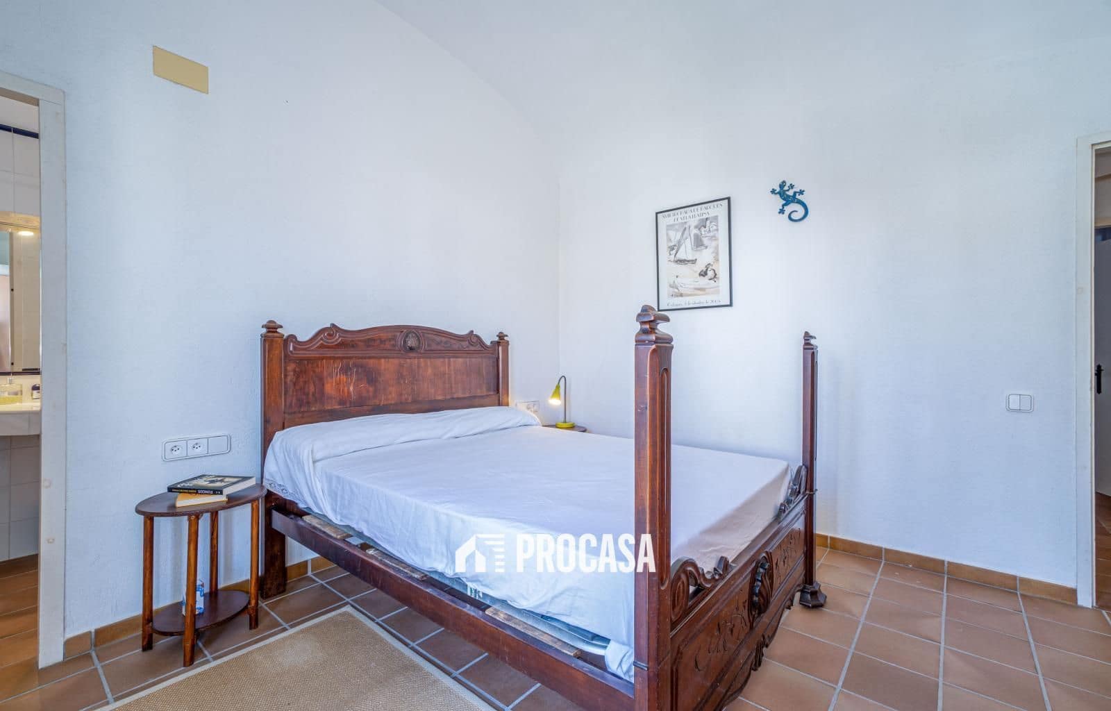 3 bedroom Villa for sale in Cadaques - € 650,000 (Ref: 9130195)