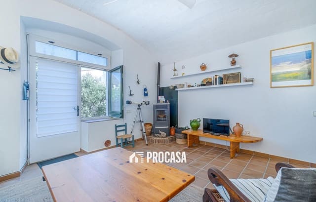 3 bedroom Villa for sale in Cadaqués - € 650,000 (Ref: 9130195)