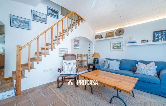 3 bedroom Villa for sale in Cadaqués - € 650,000 (Ref: 9130195)