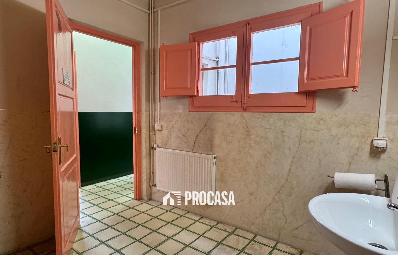 8 soverom Villa til salgs i Figueres - € 395 000 (Ref: 9135075)