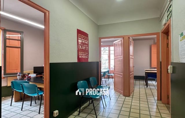 8 bedroom Villa for sale in Figueres - € 395,000 (Ref: 9135075)