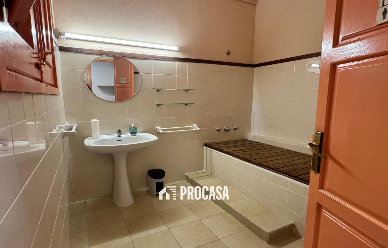 8 soverom Villa til salgs i Figueres - € 395 000 (Ref: 9135075)