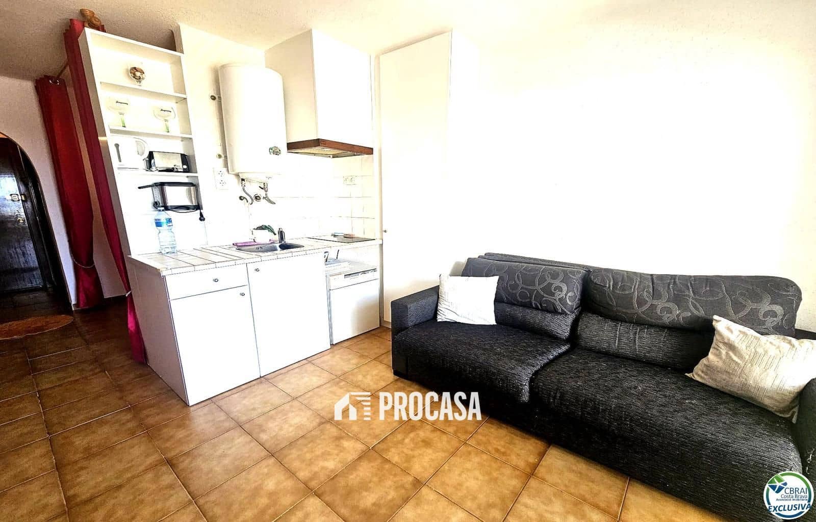 Flat for sale in Empuriabrava - € 128,000 (Ref: 9137654)