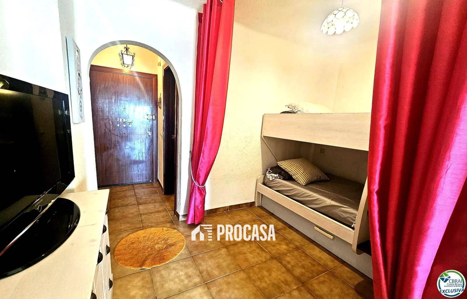 Flat for sale in Empuriabrava - € 128,000 (Ref: 9137654)