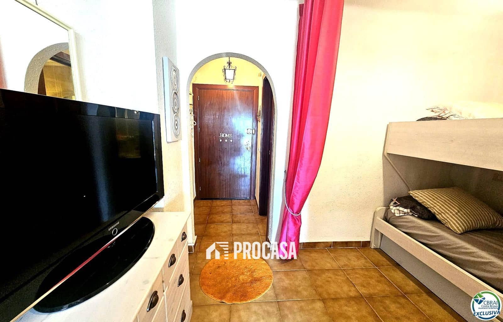 Flat for sale in Empuriabrava - € 128,000 (Ref: 9137654)