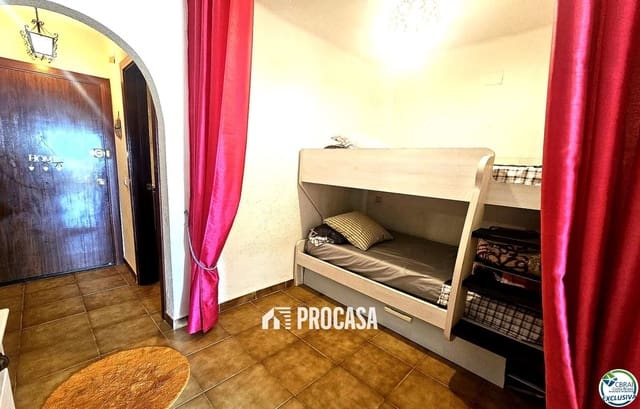 Flat te koop in Empuriabrava, Castelló d'Empúries - € 128.000 (Ref: 9137654)