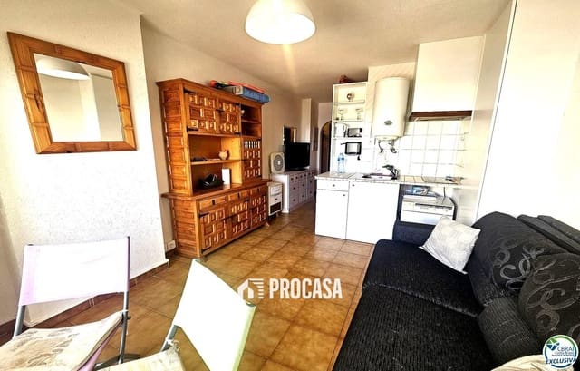 Flat te koop in Empuriabrava, Castelló d'Empúries - € 128.000 (Ref: 9137654)