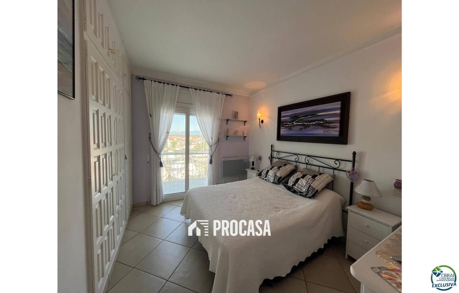 2 bedroom Flat for sale in Empuriabrava - € 325,000 (Ref: 9137655)