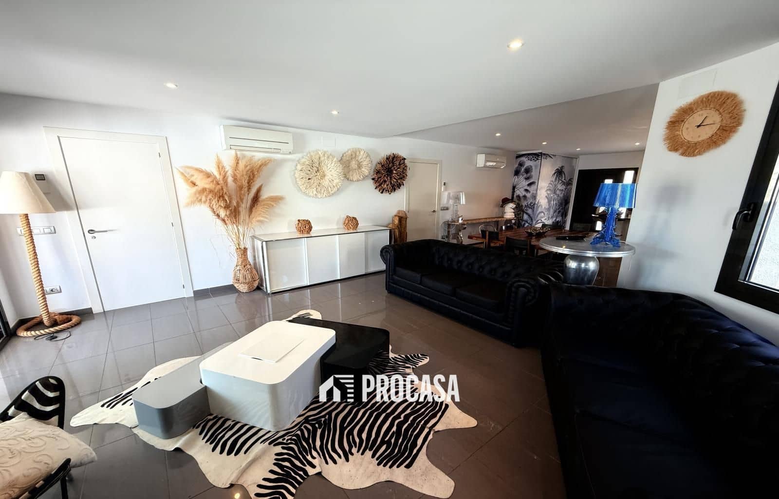 3 sypialnia Willa na sprzedaż w Empuriabrava z basenem garażem - 820 000 € (Ref: 9142264)