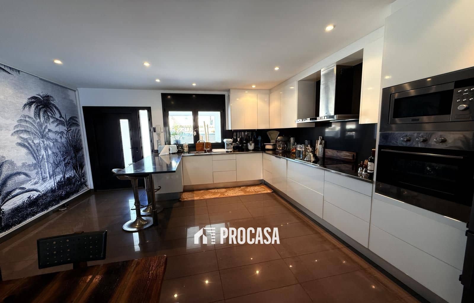 3 sypialnia Willa na sprzedaż w Empuriabrava z basenem garażem - 820 000 € (Ref: 9142264)