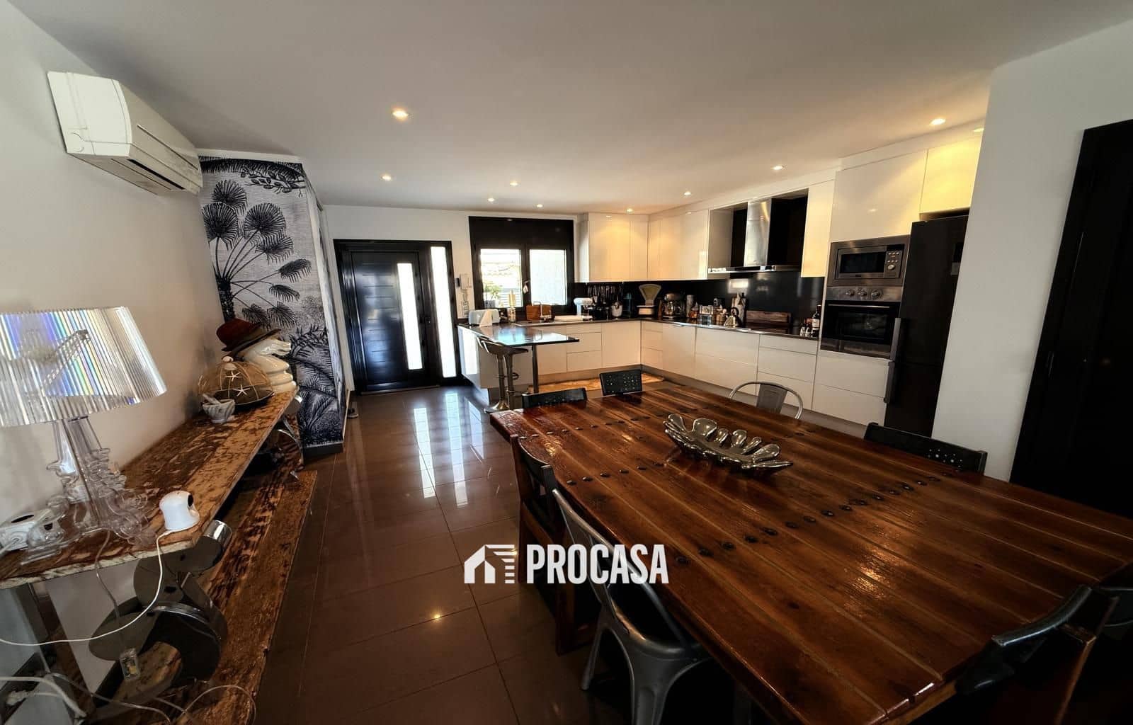 3 sypialnia Willa na sprzedaż w Empuriabrava z basenem garażem - 820 000 € (Ref: 9142264)