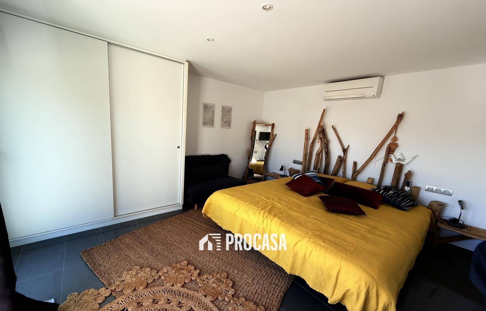 3 sypialnia Willa na sprzedaż w Empuriabrava z basenem garażem - 820 000 € (Ref: 9142264)