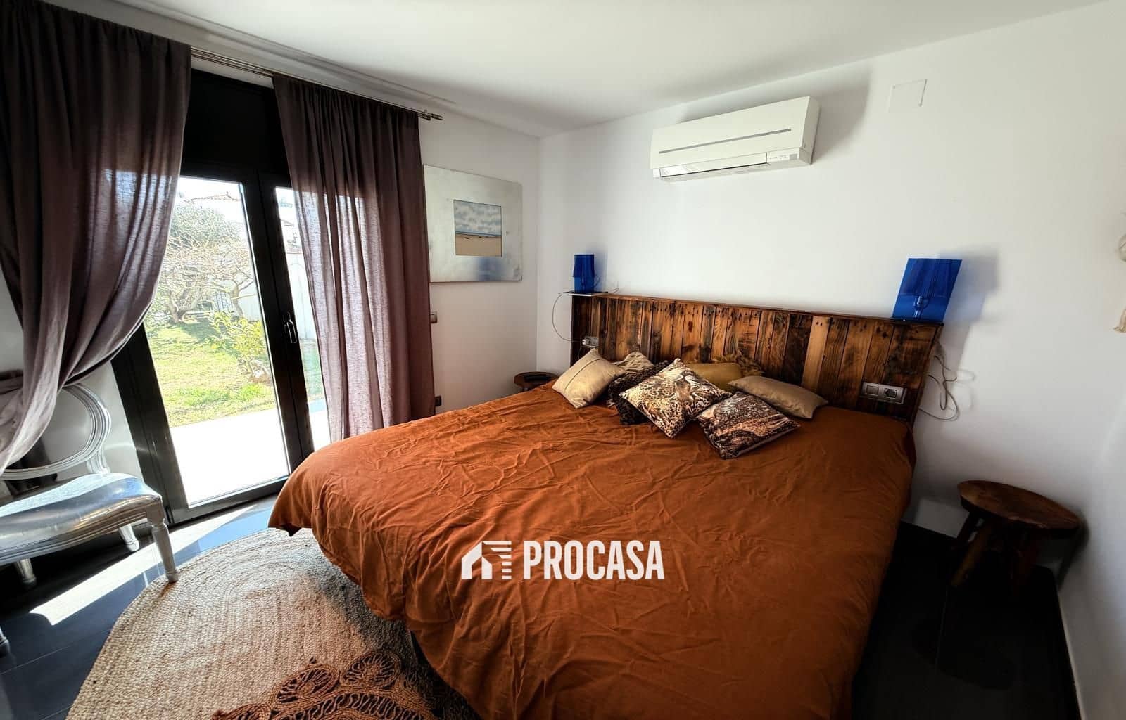 3 sypialnia Willa na sprzedaż w Empuriabrava z basenem garażem - 820 000 € (Ref: 9142264)